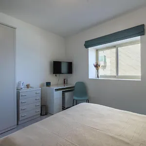  Alloggio in famiglia Bedrooms With Ensuite Bathrooms Malta