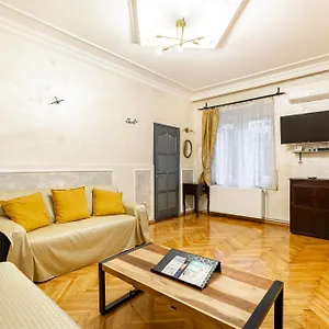 Mari&emi Flat In Corvin Appartamento